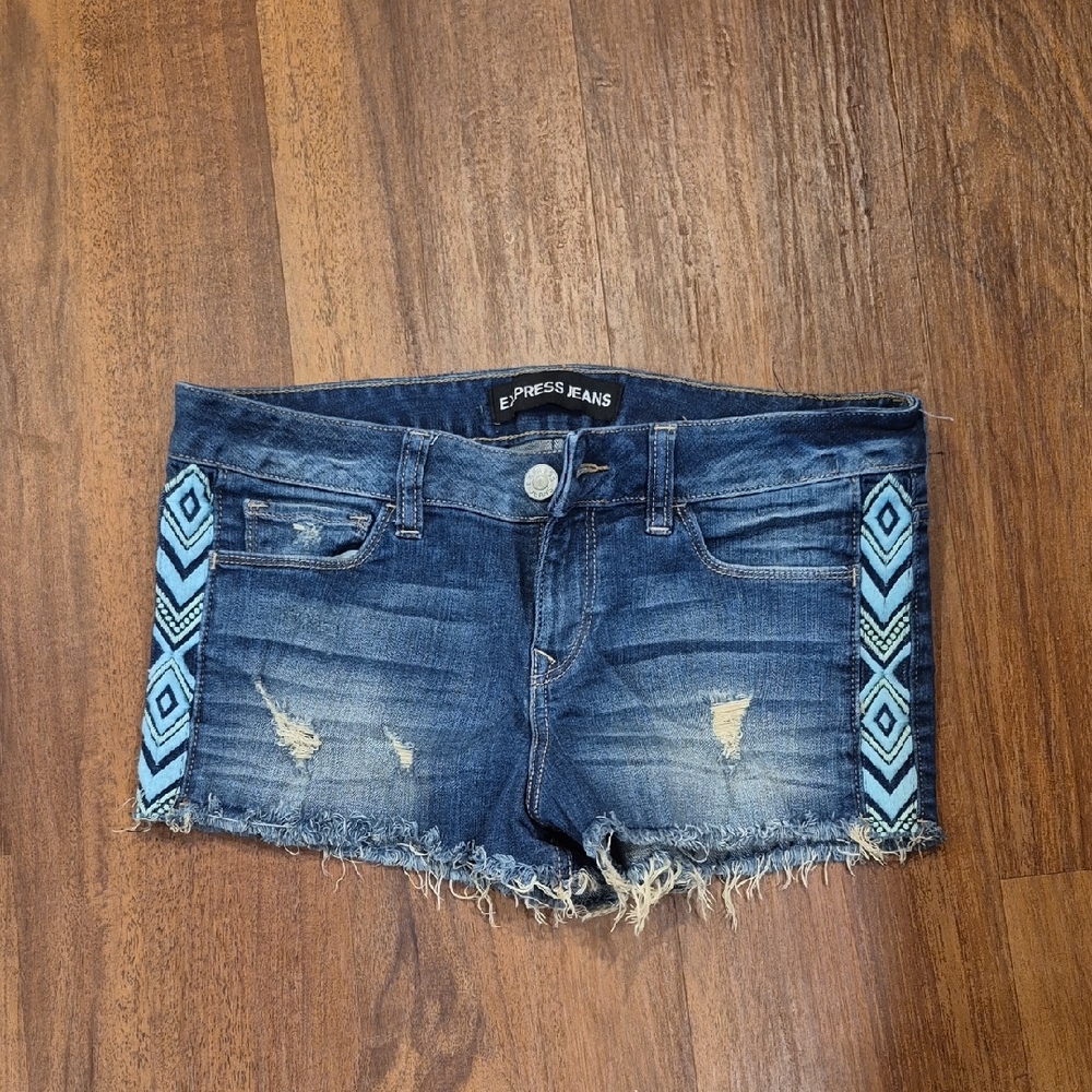 Express Denim Shorts with Blue Accents